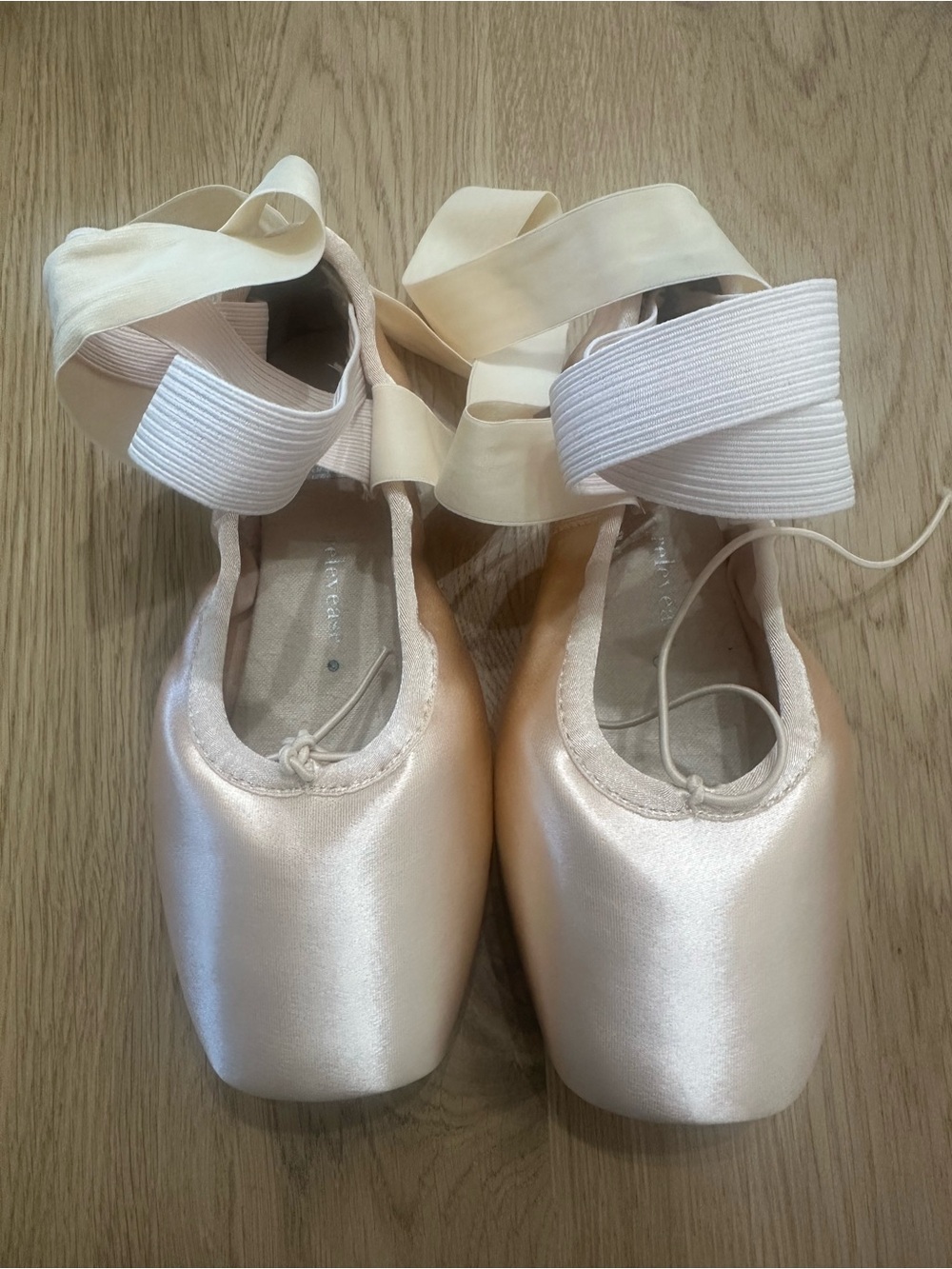 Bloch elegance pointe shoes ballet 4.5x NWOB